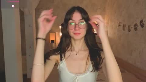 Snapshot of defeded_lovee chatting on 2, 11, 2025 Amy online show from 2, 11, 2025