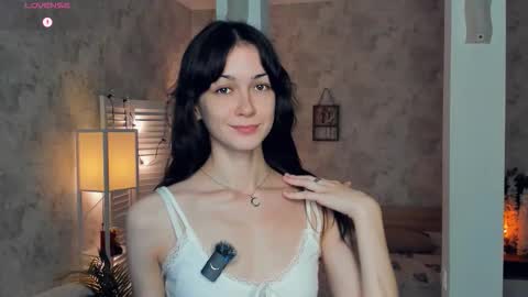 Snapshot of defeded_lovee chatting on 12, 11, 2025 Amy online show from 12, 11, 2025