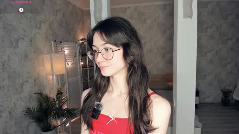 Snapshot of defeded_lovee chatting on 16, 11, 2025 Amy online show from 16, 11, 2025