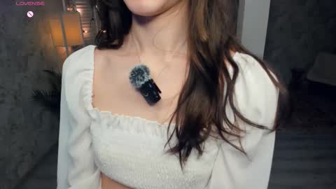 Snapshot of defeded_lovee chatting on 26, 11, 2025 Amy online show from 26, 11, 2025