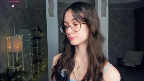 Snapshot of defeded_lovee chatting on 30, 11, 2025 Amy online show from 30, 11, 2025