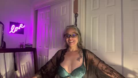 Tori online show from 23, 9, 2025