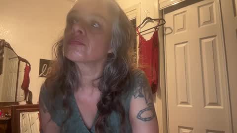 Snapshot of degeneratesaint chatting on 6, 10, 2025 Tori online show from 6, 10, 2025