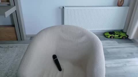 Di online show from 12, 9, 2025