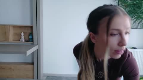 Di online show from 18, 4, 2026