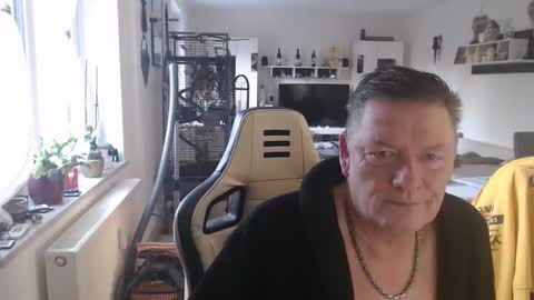 deinprinz2312 online show from 11, 2, 2025