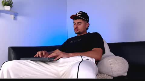 Snapshot of deivy_gram chatting on 21, 4, 2026 DEIVY online show from 21, 4, 2026
