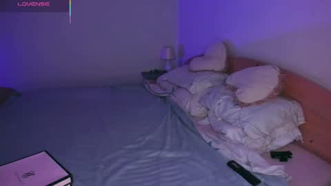 Snapshot of delicious_mila chatting on 6, 7, 2026 Mila online show from 6, 7, 2026