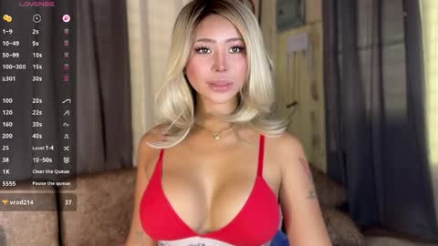 Snapshot of deliciousfaye chatting on 23, 4, 2026 Hello your loving faye 3 online show from 23, 4, 2026