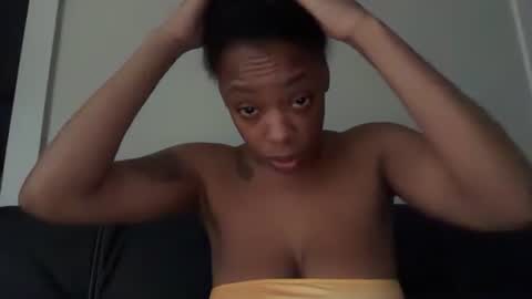 Snapshot of delightfuldark chatting on 27, 11, 2025 delightfuldark online show from 27, 11, 2025