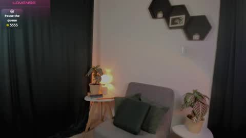 Delilah online show from 31, 5, 2026