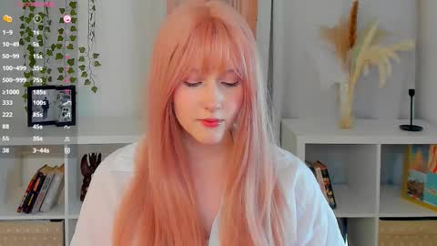 Delilah or Laila online show from 24, 9, 2025