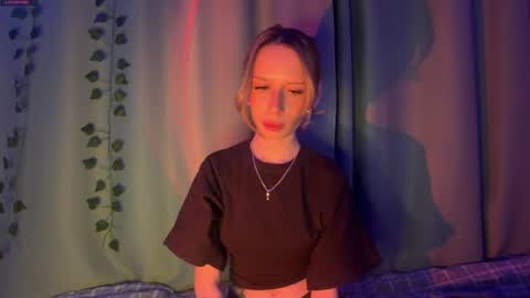 Della online show from 9, 4, 2026