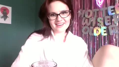 dellacrush_ online show from 10, 2, 2025