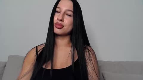 Snapshot of delly_love chatting on 15, 9, 2025 delly_love online show from 15, 9, 2025