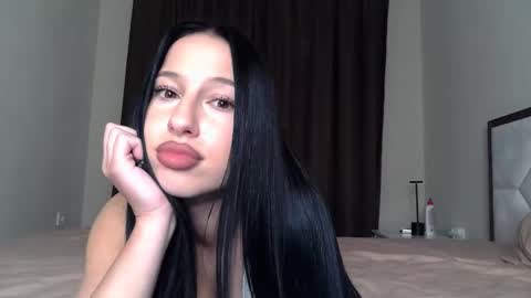 Snapshot of delly_love chatting on 27, 9, 2025 delly_love online show from 27, 9, 2025