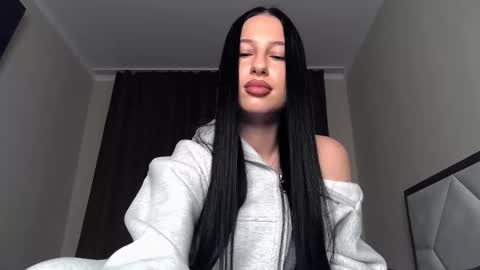 Snapshot of delly_love chatting on 6, 10, 2025 delly_love online show from 6, 10, 2025