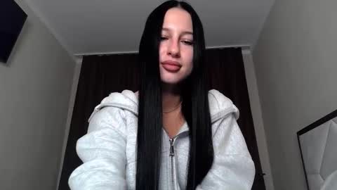 Snapshot of delly_love chatting on 13, 10, 2025 delly_love online show from 13, 10, 2025