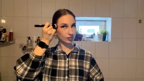 Delphaswindler online show from 25, 4, 2026