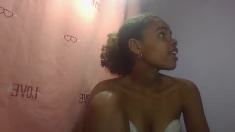 delphine online show from 9, 4, 2026