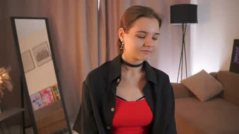 Hi my name is Sari nice to see you in my Room online show from 8, 7, 2026