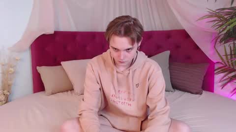 Snapshot of demianenglen chatting on 18, 12, 2025 demianenglen online show from 18, 12, 2025