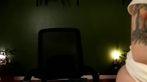 Snapshot of demmetria chatting on 1, 6, 2026 demmetria online show from 1, 6, 2026