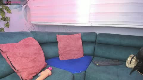 Snapshot of demon_foxx chatting on 25, 4, 2026 online show from 25, 4, 2026