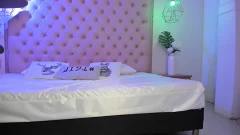 denisse_logan online show from 11, 11, 2025