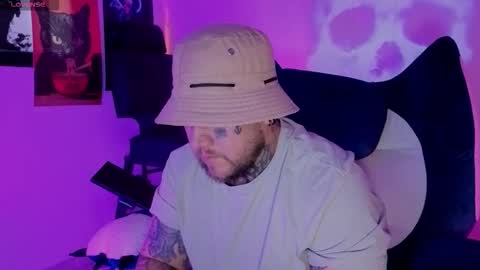 Oliver online show from 6, 11, 2025