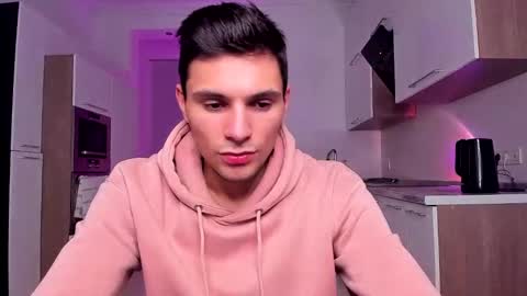 Den online show from 6, 12, 2024