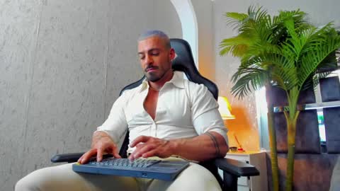 Snapshot of dennis_cox_ chatting on 9, 1, 2025 dennis_cox_ online show from 9, 1, 2025