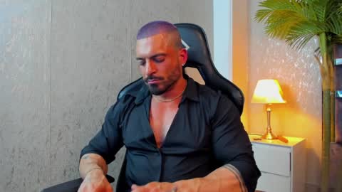 Snapshot of dennis_cox_ chatting on 15, 1, 2025 dennis_cox_ online show from 15, 1, 2025