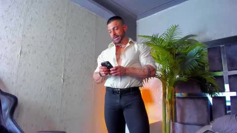 Snapshot of dennis_cox_ chatting on 10, 3, 2025 dennis_cox_ online show from 10, 3, 2025
