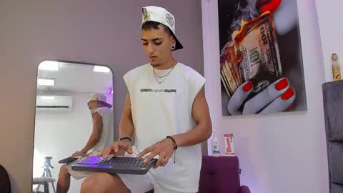 Dennis Kinsey online show from 4, 4, 2026