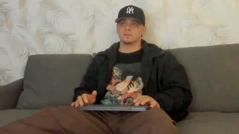 dennis munera online show from 8, 12, 2024