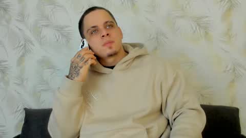 dennis munera online show from 8, 1, 2025