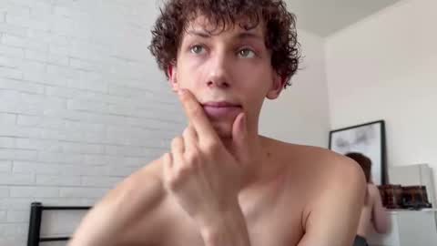 Snapshot of denobluora chatting on 8, 3, 2025 Jasper online show from 8, 3, 2025