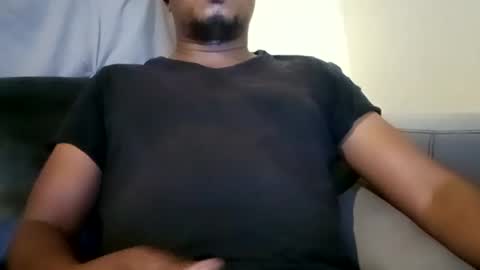 Snapshot of dentzo chatting on 26, 1, 2025 mastER blACK online show from 26, 1, 2025