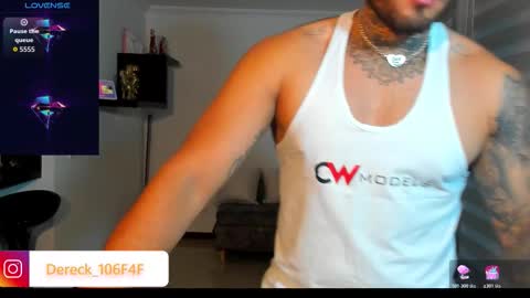 Snapshot of dereckgreen chatting on 22, 11, 2025 dereckgreen online show from 22, 11, 2025