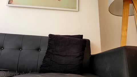 Derek independent model  online show from 20, 12, 2024