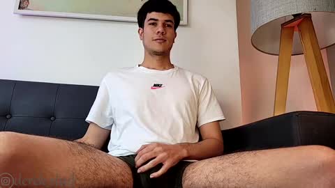 Derek independent model  online show from 4, 1, 2025