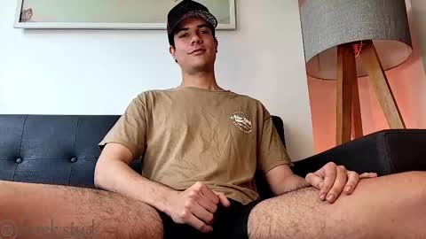 Derek independent model  online show from 2, 3, 2025