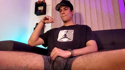 Derek independent model  online show from 5, 10, 2025