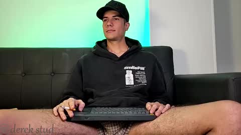 Derek independent model  online show from 19, 12, 2025