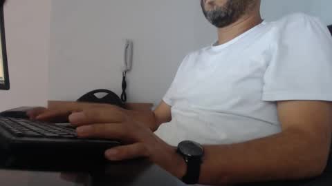 Snapshot of derrik_ chatting on 4, 12, 2024 online show from 4, 12, 2024