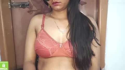 Eva and Adam online show from 4, 3, 2025