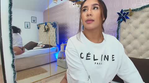 Snapshot of desire_sara chatting on 9, 1, 2025 Sara Desire online show from 9, 1, 2025