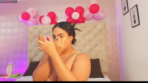 Snapshot of desire_sara chatting on 18, 2, 2025 Sara Desire online show from 18, 2, 2025