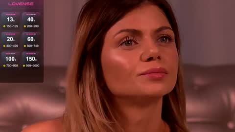 Mia online show from 12, 11, 2025